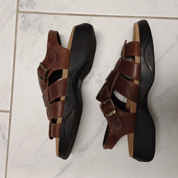 Buy 2prs🥿/$15.00 - Women's Lands' End Brown Open-toe Woven Sandals - sz 9 Med. - Picture 6 of 11